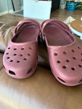 CROCS Classic Clog Mary Jane’s in Plum